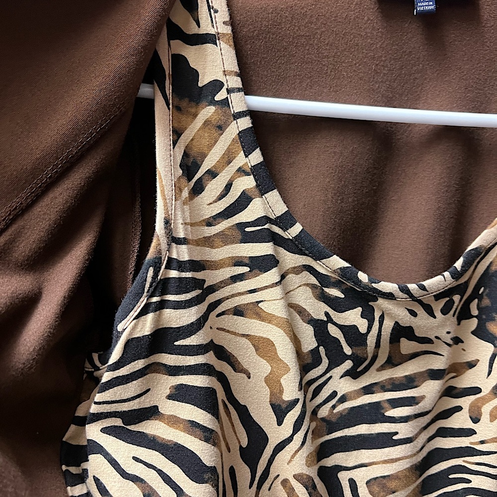 Jones New York women’s jacket/shirt.